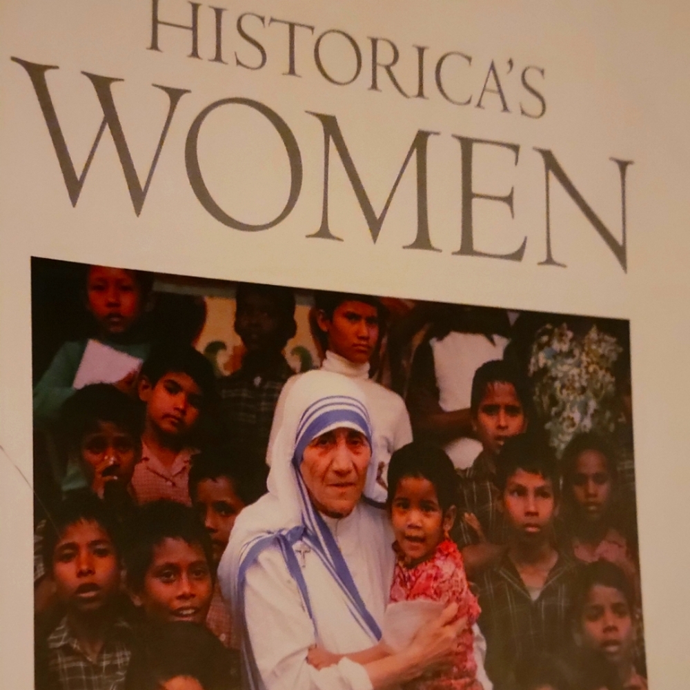 Large Encased Historicas Women Anthology